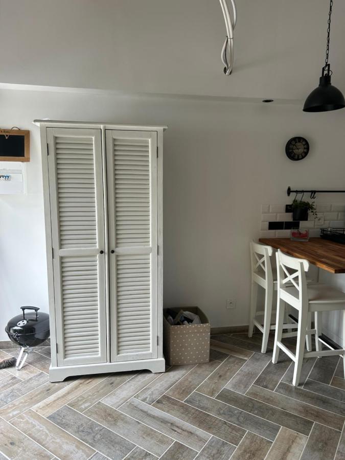 Charmant Studio Dans Villa - Jardin Privatif . Ла-Сейн-сюр-Мер Экстерьер фото